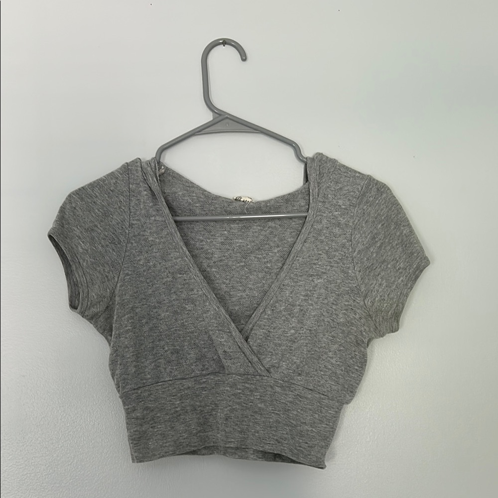 Gray Women's V-Neck Crop Top